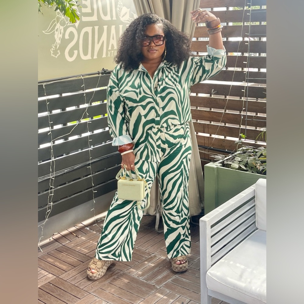 Green Zebra Two Piece | Size Large